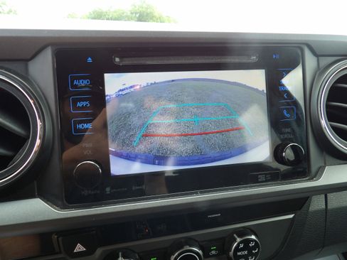 Used 2017 Toyota Tacoma 4x4 Double Cab image 20