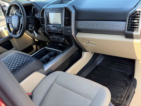 Used 2021 Ford F250 XLT w/ XLT Premium Package AWD/4WD image 25
