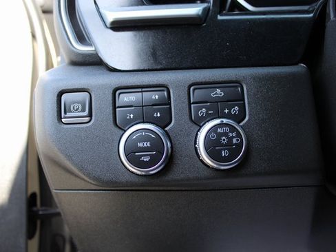 Used 2023 GMC Sierra 1500 Elevation AWD/4WD image 23