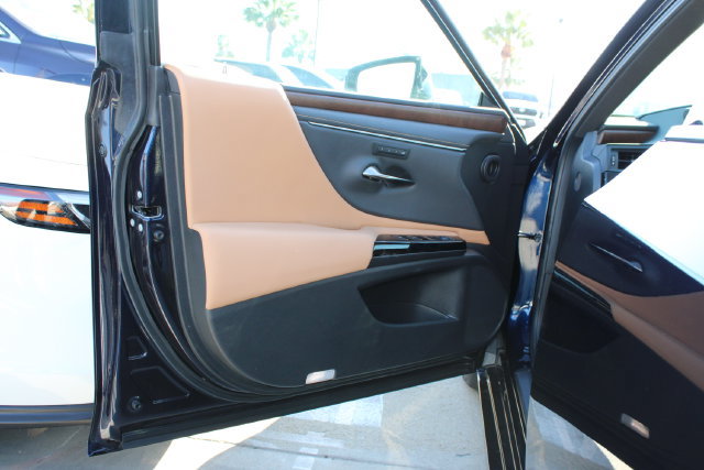 Certified 2023 Lexus ES 350 w/ Premium Package FWD image 11