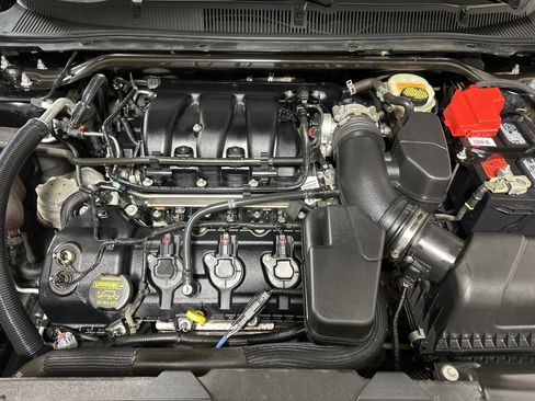 Used 2013 Ford Taurus SEL image 27