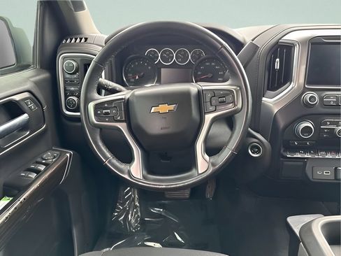 Used 2022 Chevrolet Silverado 1500 LT w/ Z71 Off-Road Package AWD/4WD image 17