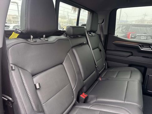 Used 2024 GMC Sierra 1500 Denali w/ Technology Package image 9