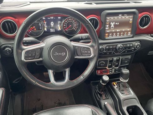 Used 2022 Jeep Gladiator Rubicon w/ Cold Weather Group AWD/4WD image 11