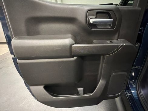 Used 2020 Chevrolet Silverado 1500 Custom w/ Custom Value Package RWD image 36