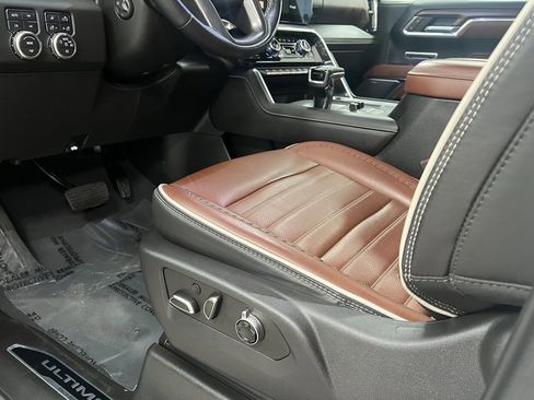 Used 2023 GMC Sierra 1500 Denali Ultimate image 25