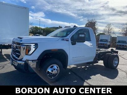 New 2026 GMC Sierra 3500 SLE w/ SLE Convenience Package
