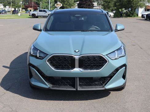 Used 2025 BMW X2 xDrive28i w/ Premium Package AWD/4WD image 2