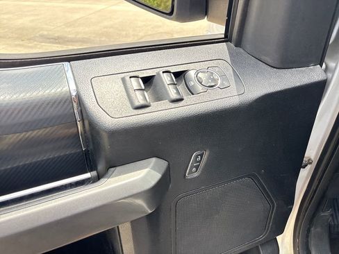 Used 2018 Ford F150 XLT w/ Equipment Group 302A Luxury AWD/4WD image 17