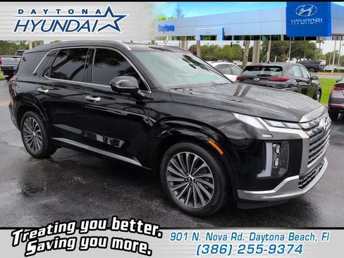 Certified 2025 Hyundai Palisade Calligraphy FWD image 1