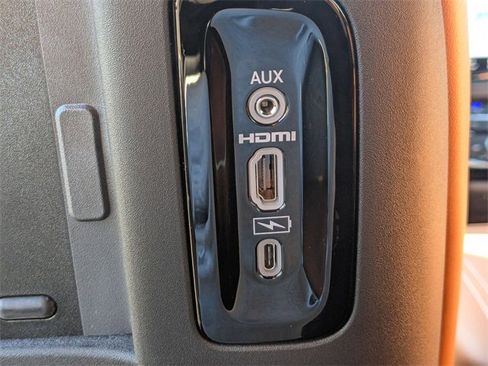 New 2026 Chrysler Pacifica Pinnacle image 25