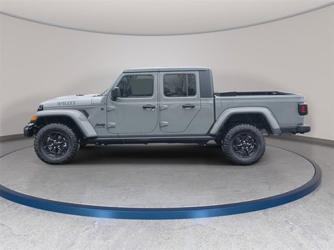 Used 2022 Jeep Gladiator Willys image 9