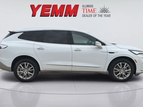 Used 2023 Buick Enclave Essence w/ Experience Buick Package AWD/4WD image 14