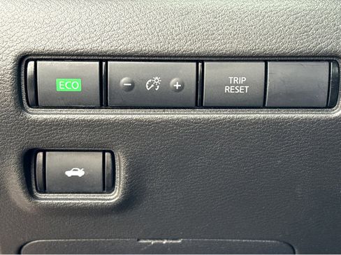 Certified 2024 Nissan Sentra SV image 14