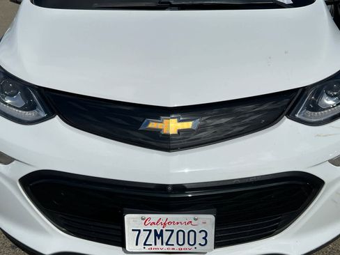 Used 2017 Chevrolet Bolt Premier w/ Driver Confidence II Package image 9