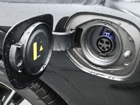 New 2026 Volvo XC60 T8 Core w/ Climate Package image 13