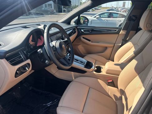Certified 2026 Porsche Macan AWD/4WD image 22