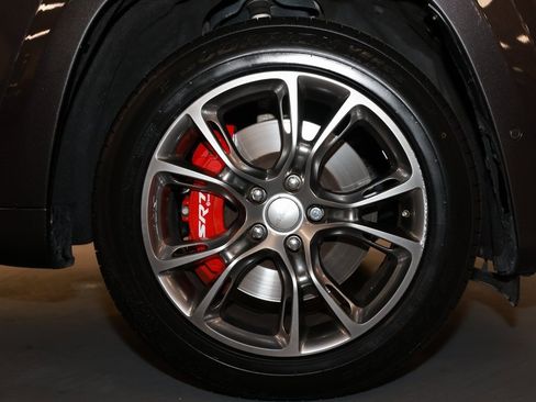 Used 2021 Jeep Grand Cherokee SRT image 27