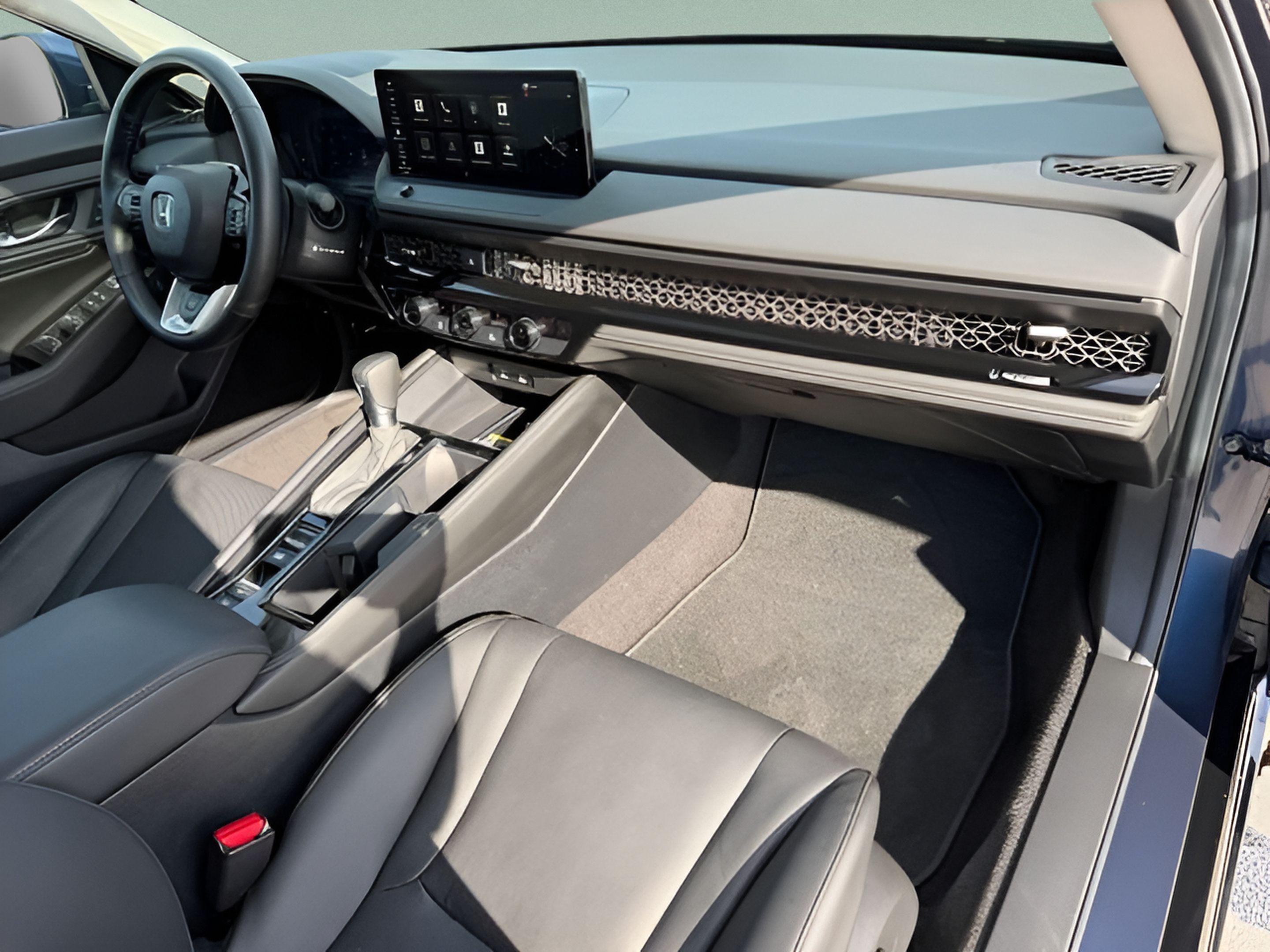 Used 2025 Honda Accord Touring image 26
