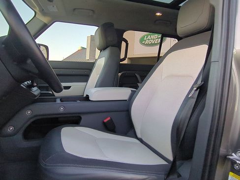 Used 2024 Land Rover Defender 110 X-Dynamic SE image 20