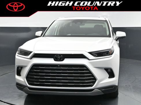New 2026 Toyota Grand Highlander FWD image 8
