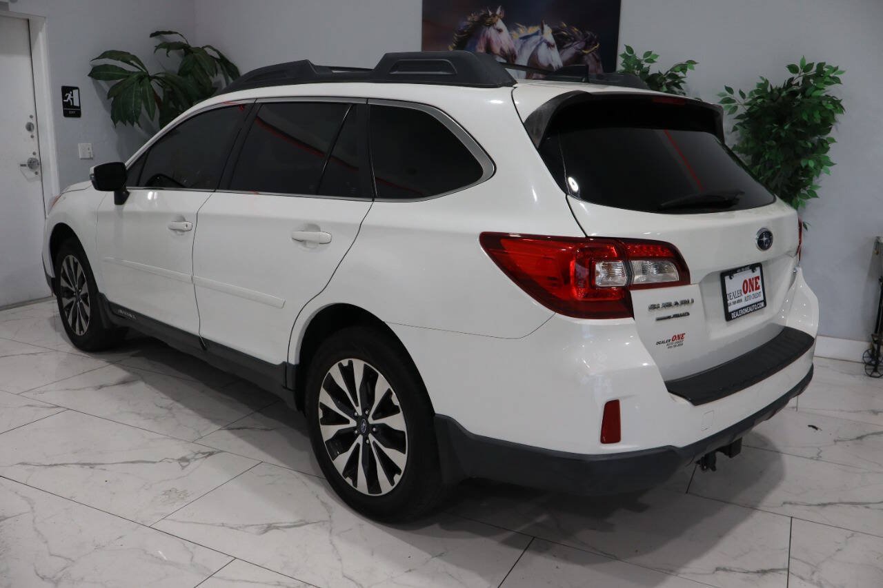 Used 2016 Subaru Outback 2.5i Limited AWD/4WD image 3