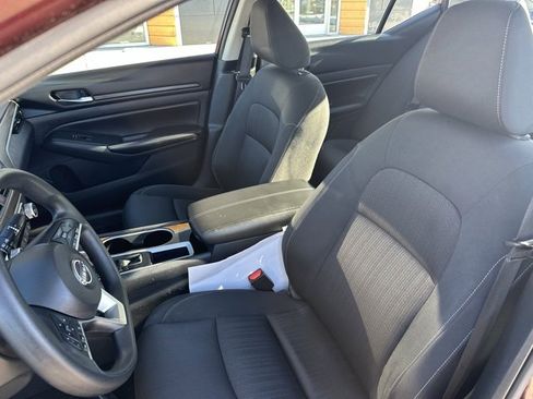 Used 2024 Nissan Altima 2.5 SV image 23