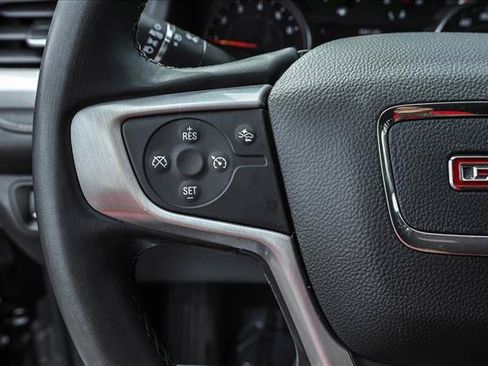 Used 2023 GMC Acadia SLT FWD image 15
