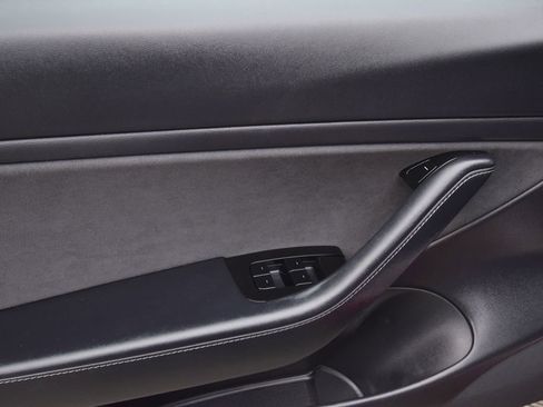 Used 2018 Tesla Model 3 Long Range image 29