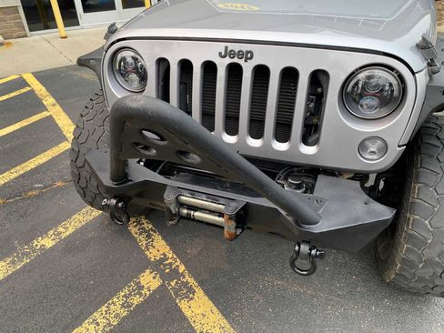 Used 2017 Jeep Wrangler Unlimited Sport w/ Quick Order Package 24S AWD/4WD image 23