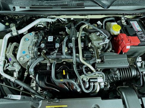 Used 2023 Nissan Sentra SR w/ SR Premium Package FWD image 37