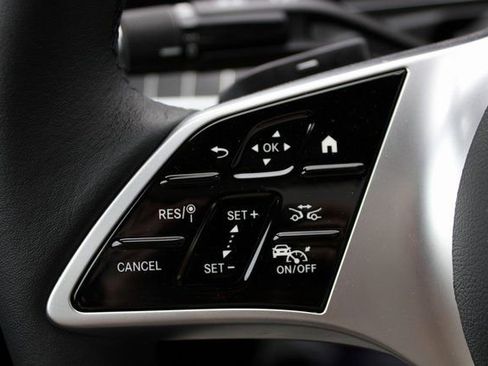 New 2025 Mercedes-Benz C 300 4MATIC Sedan image 19