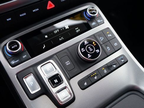 Used 2023 Hyundai Palisade Calligraphy image 23