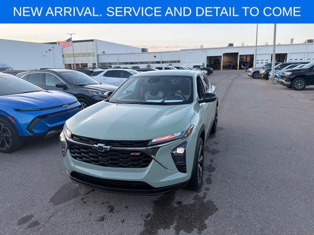 Used 2024 Chevrolet Trax RS w/ Driver Confidence Package FWD image 1