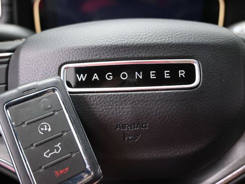 Used 2024 Jeep Wagoneer Series II AWD/4WD image 43
