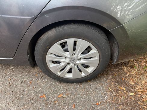 Used 2025 Nissan Sentra S FWD image 29