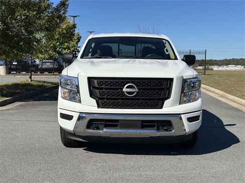 Used 2024 Nissan Titan SV w/ Accessory Utility Package image 2