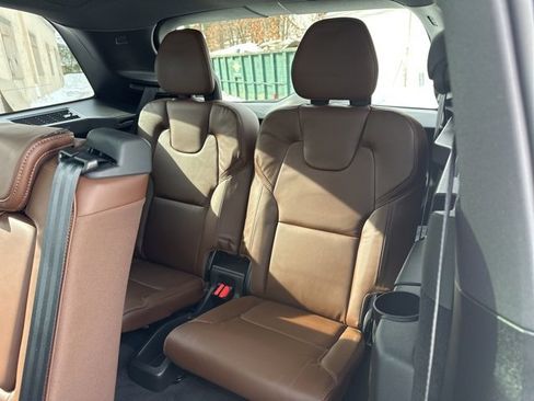 Certified 2024 Volvo XC90 B6 Ultimate w/ Protection Package image 13