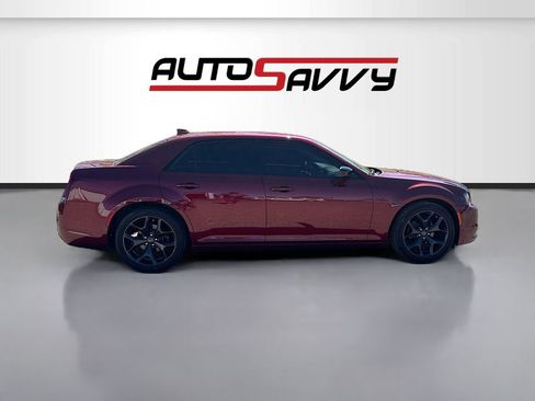 Used 2020 Chrysler 300 Touring w/ Sport Appearance Package RWD image 8