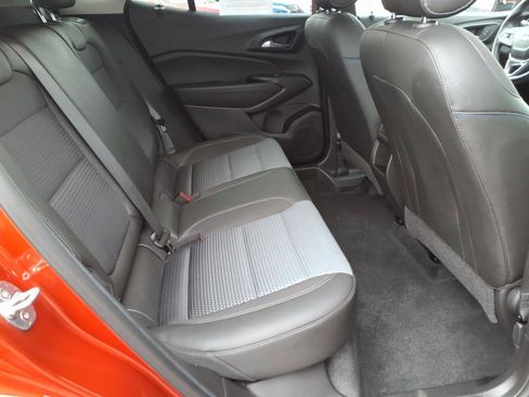 Used 2024 Chevrolet Trax LT w/ Driver Confidence Package FWD image 26