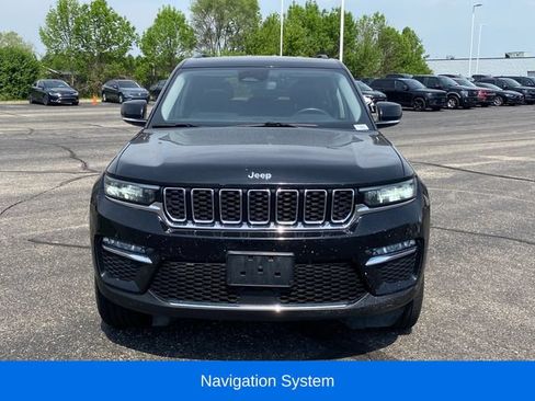 Used 2023 Jeep Grand Cherokee Limited AWD/4WD image 2