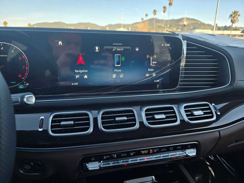 New 2026 Mercedes-Benz GLS 450 4MATIC image 27