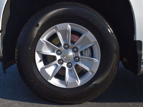Used 2025 Chevrolet Silverado 1500 W/T RWD image 13