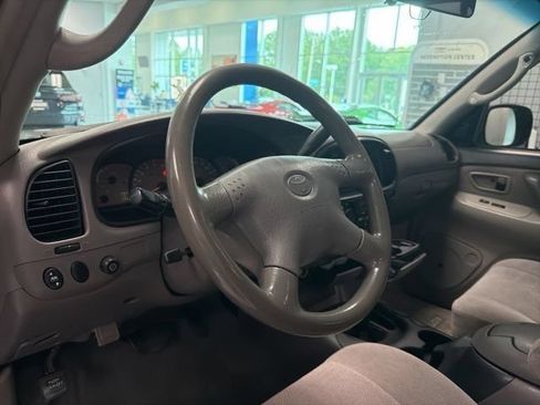 Used 2002 Toyota Sequoia SR5 AWD/4WD image 10