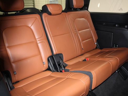 Used 2020 Lincoln Navigator Reserve image 33