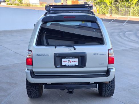 Used 2000 Toyota 4Runner SR5 AWD/4WD image 7