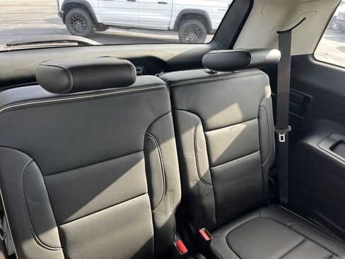 Used 2021 GMC Acadia Denali w/ Denali Ultimate Package image 30