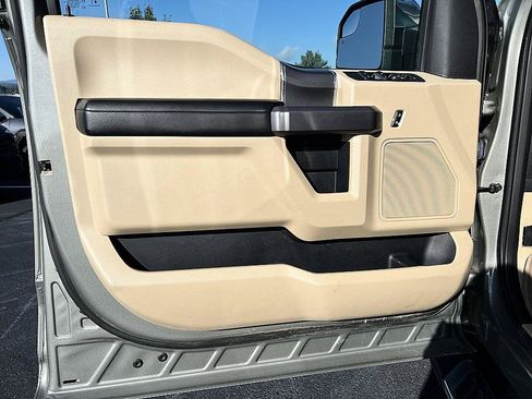 Used 2020 Ford F150 XLT w/ Equipment Group 302A Luxury AWD/4WD image 10