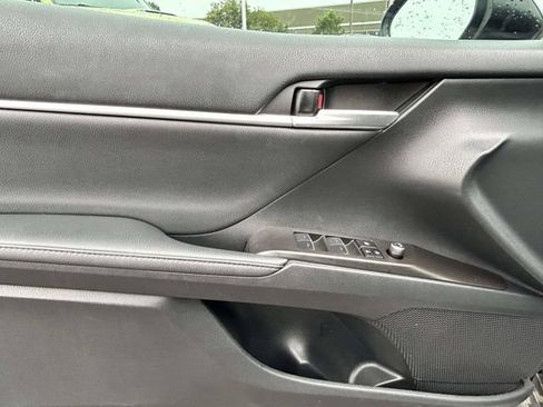 Used 2023 Toyota Camry XSE FWD image 15