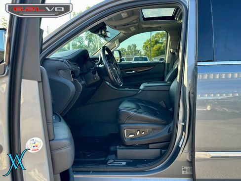 Used 2020 Cadillac Escalade Luxury AWD/4WD image 13